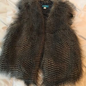 Fur vest